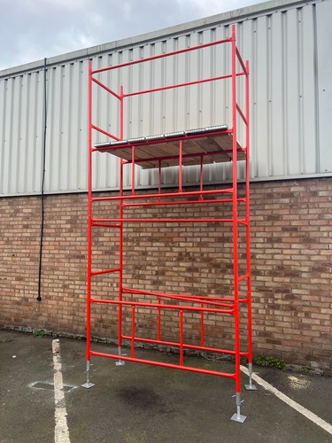 Scaffold towers 2 - x, 2'6"